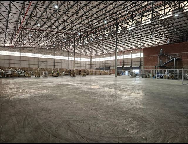 6,939M² WAREHOUSE TO LET IN NORTH RIDING